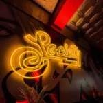 C4AA9E94-EC13-4659-9BCA-7BF979934B6A_400x