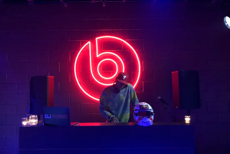 IMG_0892_5_cb6233d3-3a9e-4d45-8a17-3bc98209f7f6